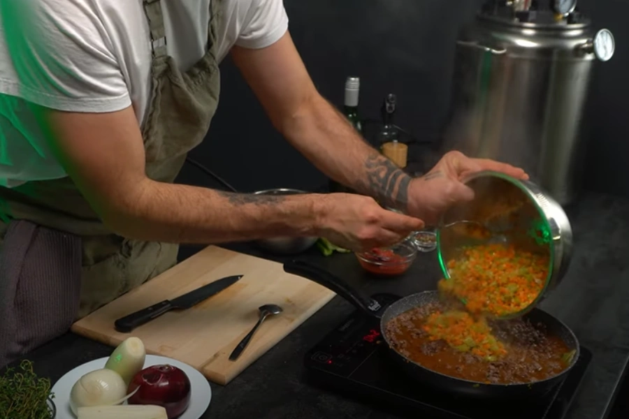Mix vegetables and meat