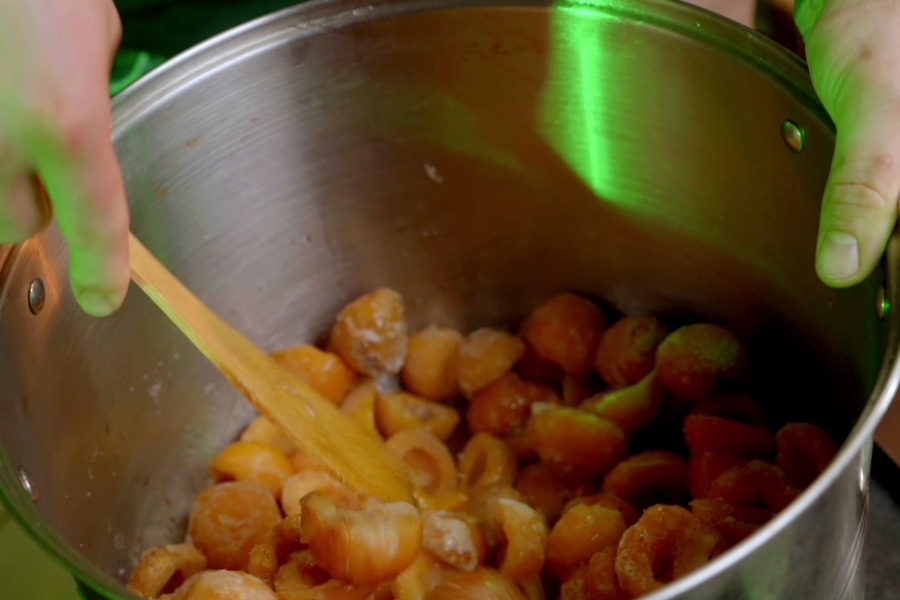 Cook the apricot jam over low heat