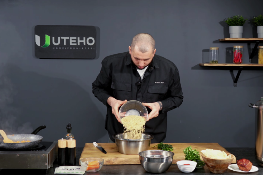 Add rice to the bowl