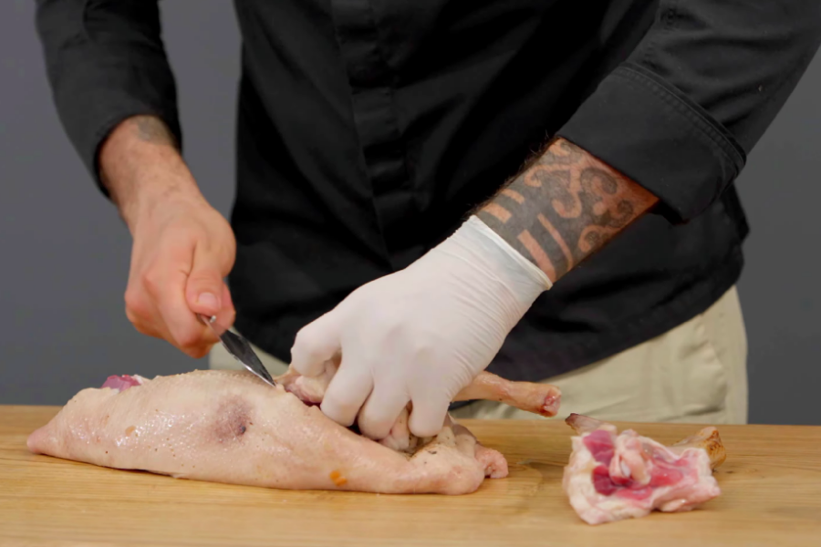 Cut the goose into pieces