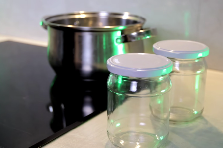 Почему стерилизация закруток в автоклаве важна