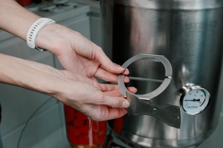 Зажимы для крышек СКО из нержавеющей стали