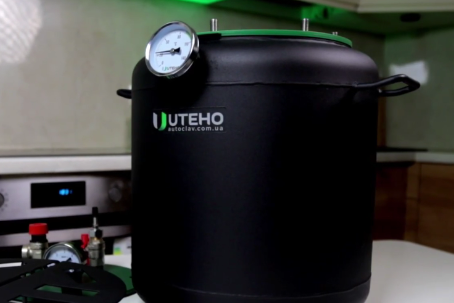 Safe canning in an electric autoclave using the stand