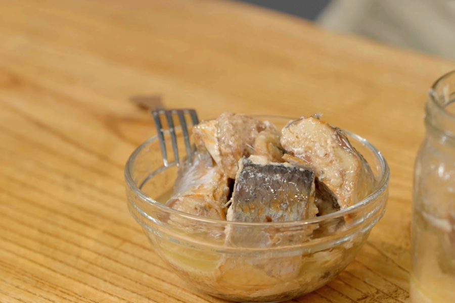 Finished herring in an autoclave