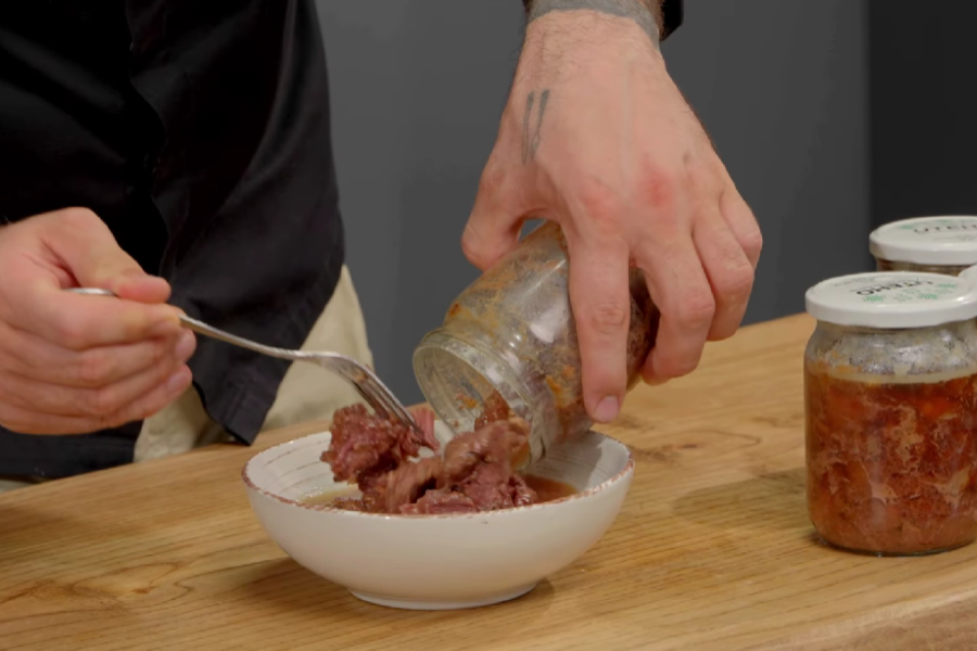 Stew and meat dishes in an autoclave