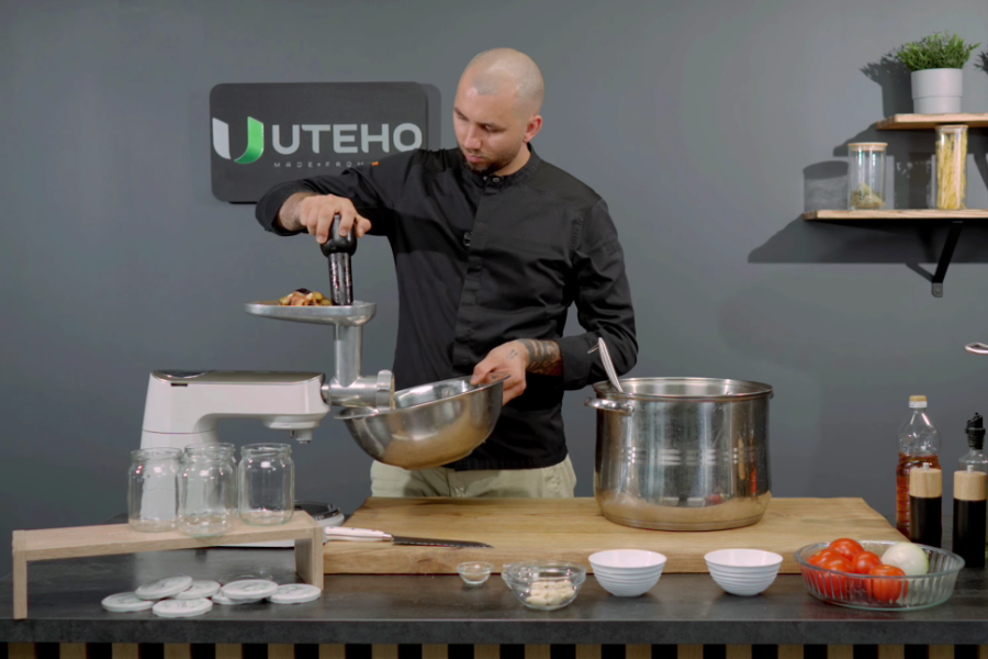 Blending the vegetables