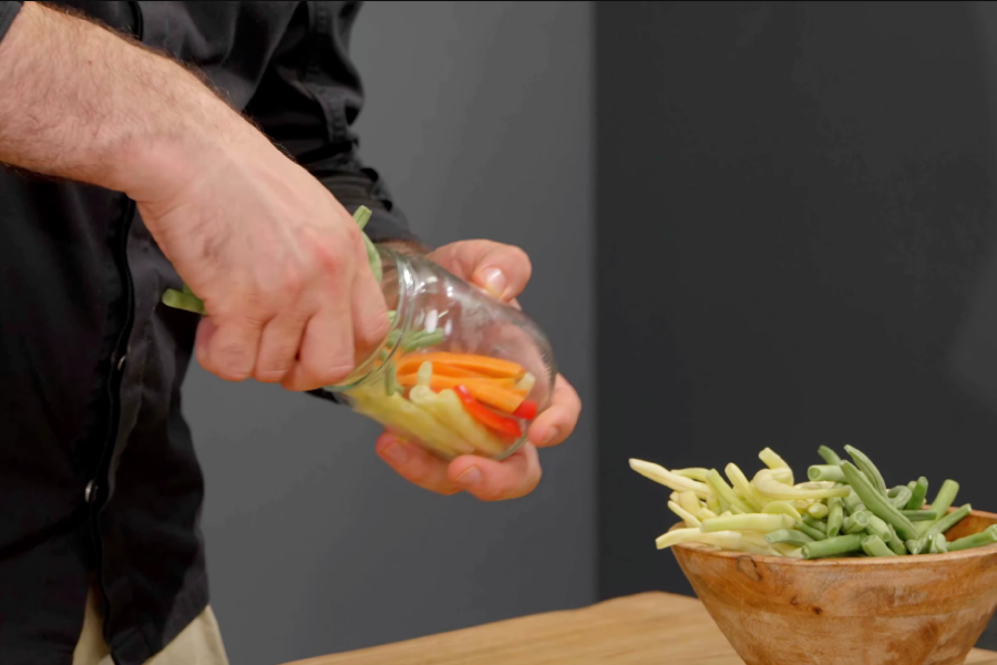 Forming jars with vegetables